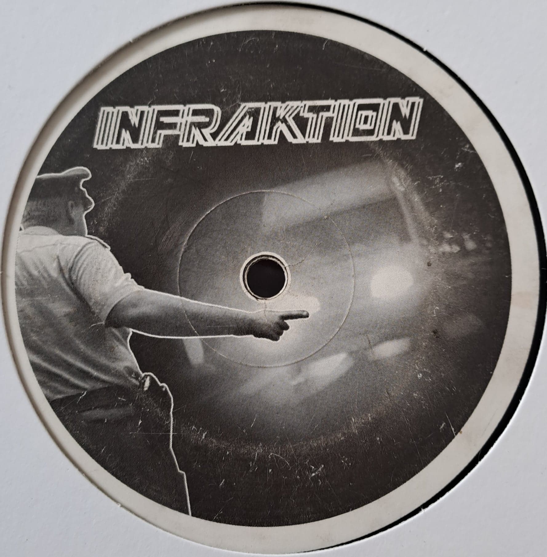 3) Infraktion 02 - vinyle break