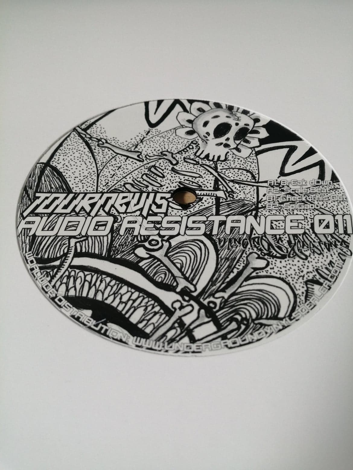 Audio Resistance 011 - vinyle freetekno