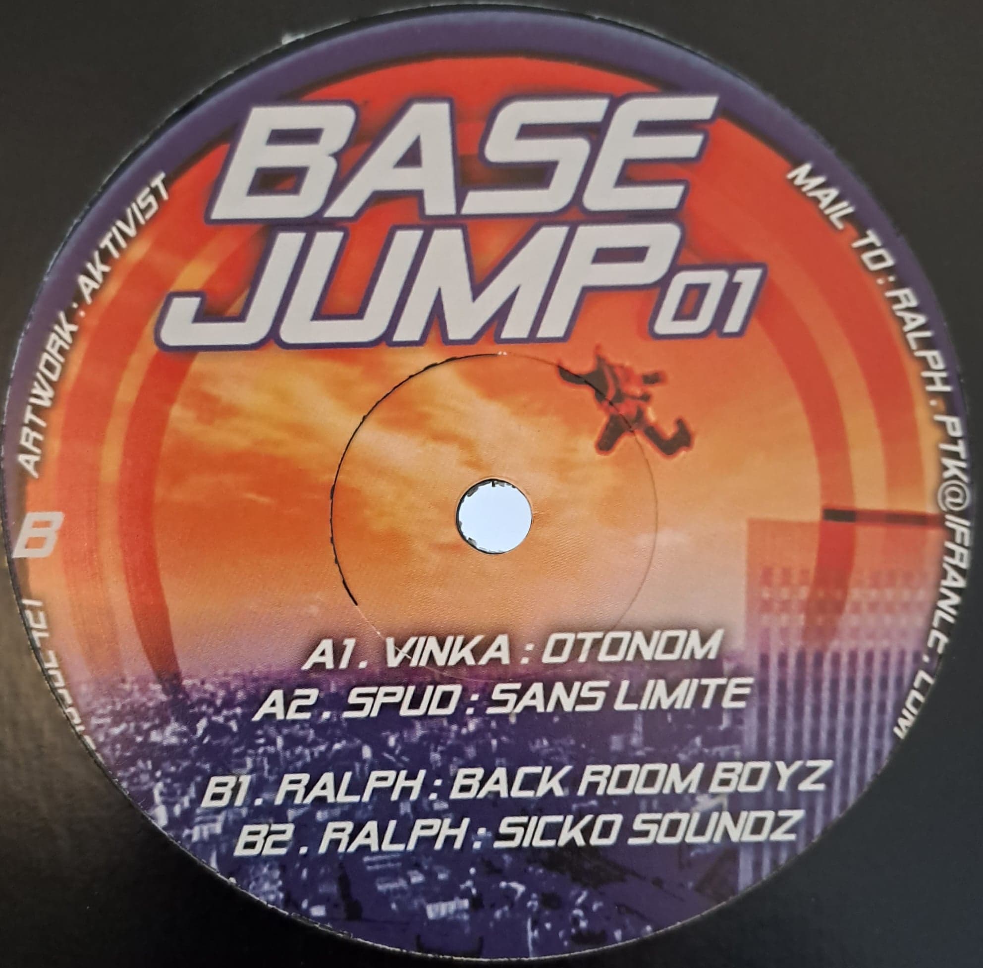 Base Jump 01 RP (toute dernière copie en stock) - vinyle freetekno