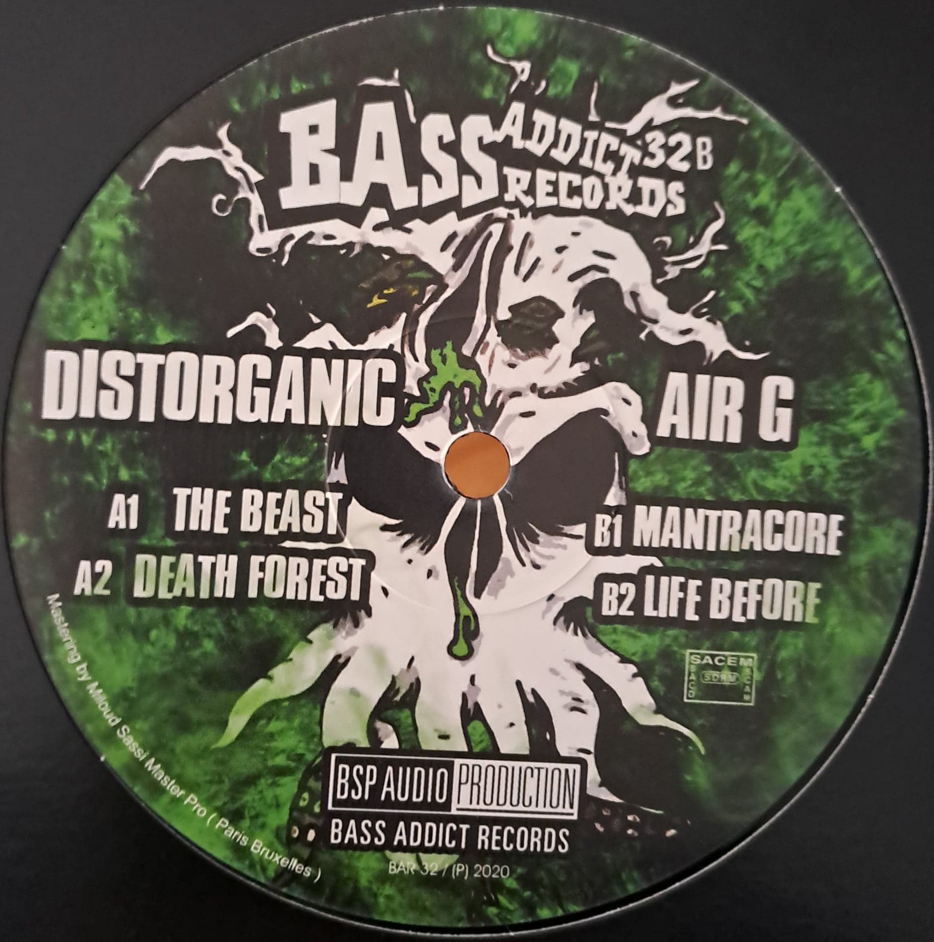 Bass Addict 32 (toute dernière copie en stock) - vinyle acidcore
