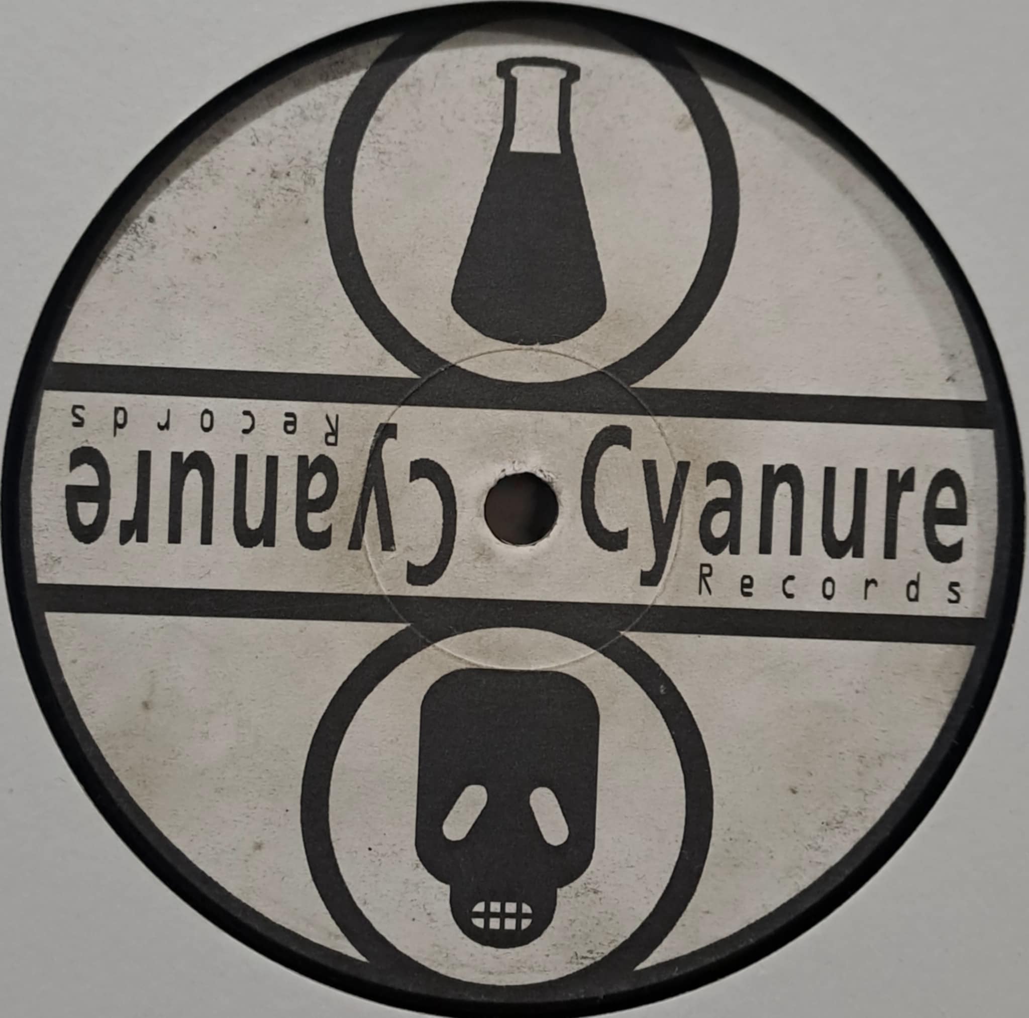 Cyanure Records 001 - vinyle hardcore