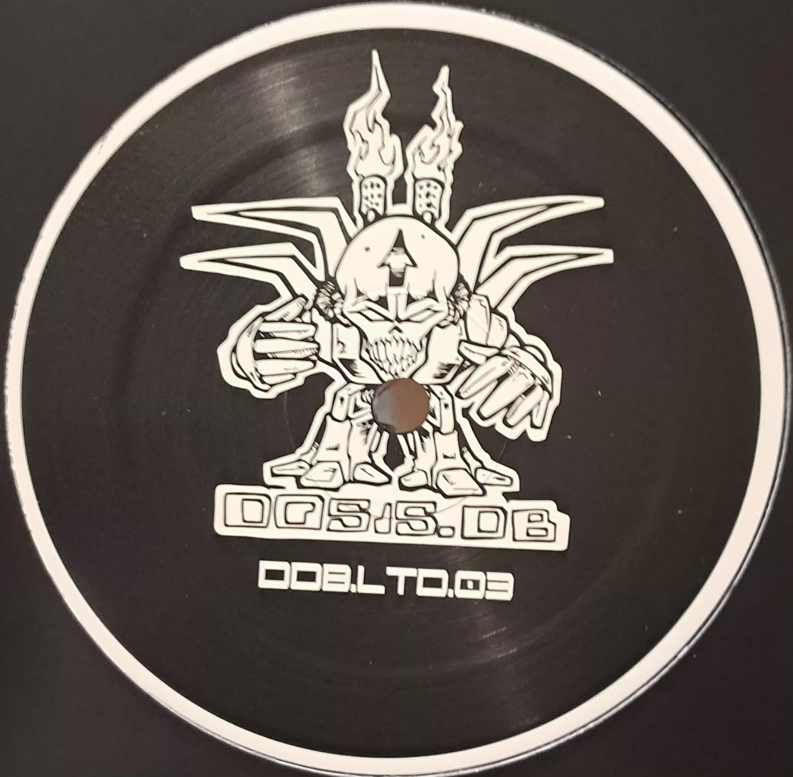 Dosis Decibel Limited 03 - vinyle acid