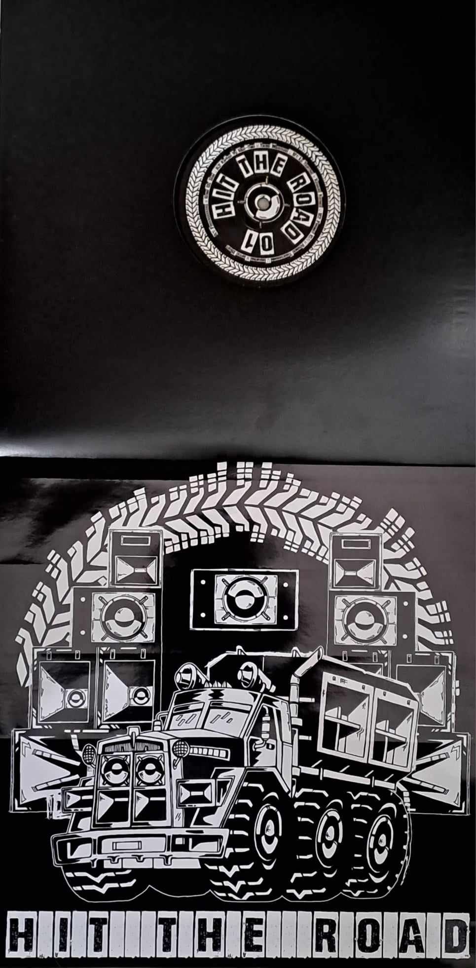 Hit The Road 01 + gros stickers (dernières copies en stock) - vinyle freetekno
