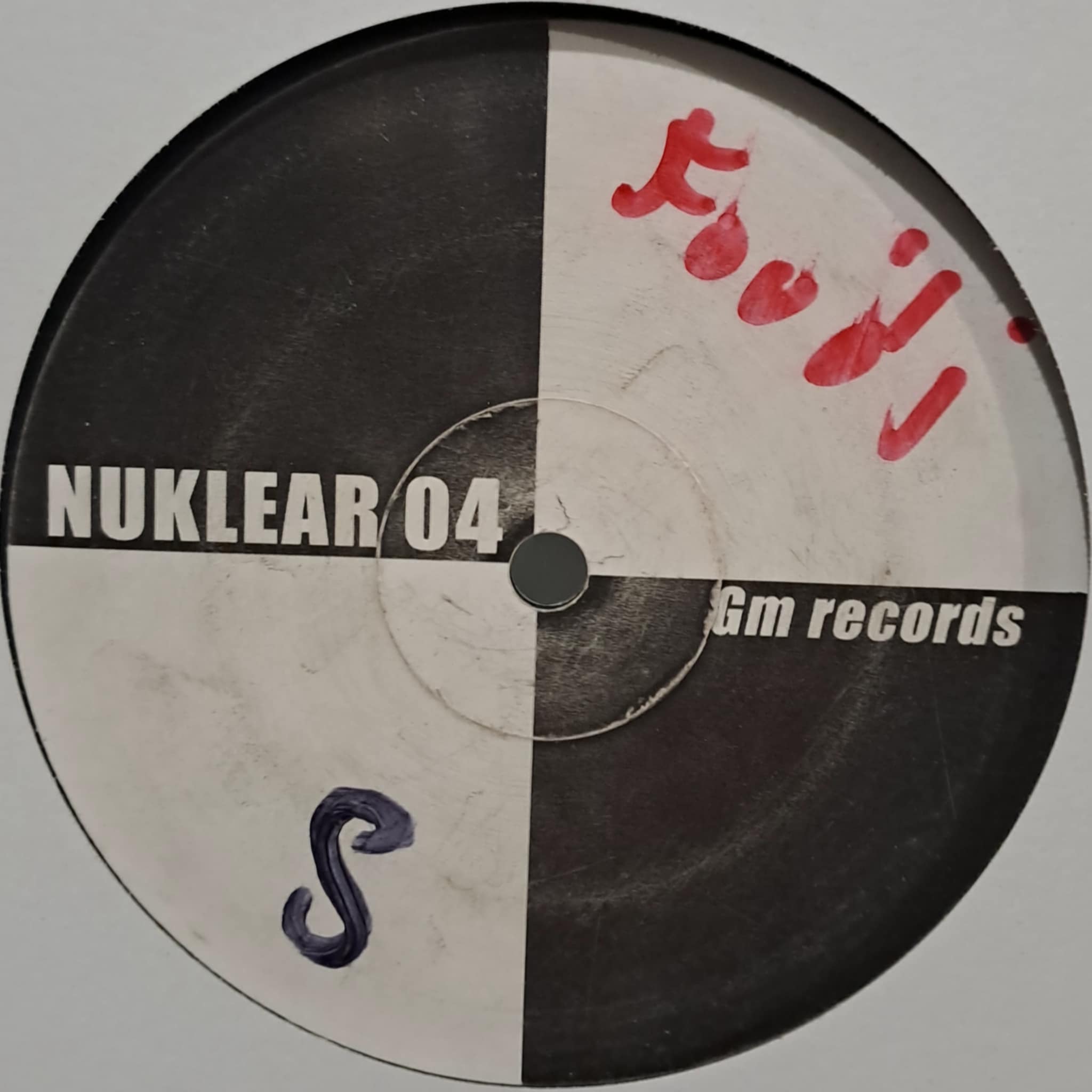 Nuklear 04 - vinyle break