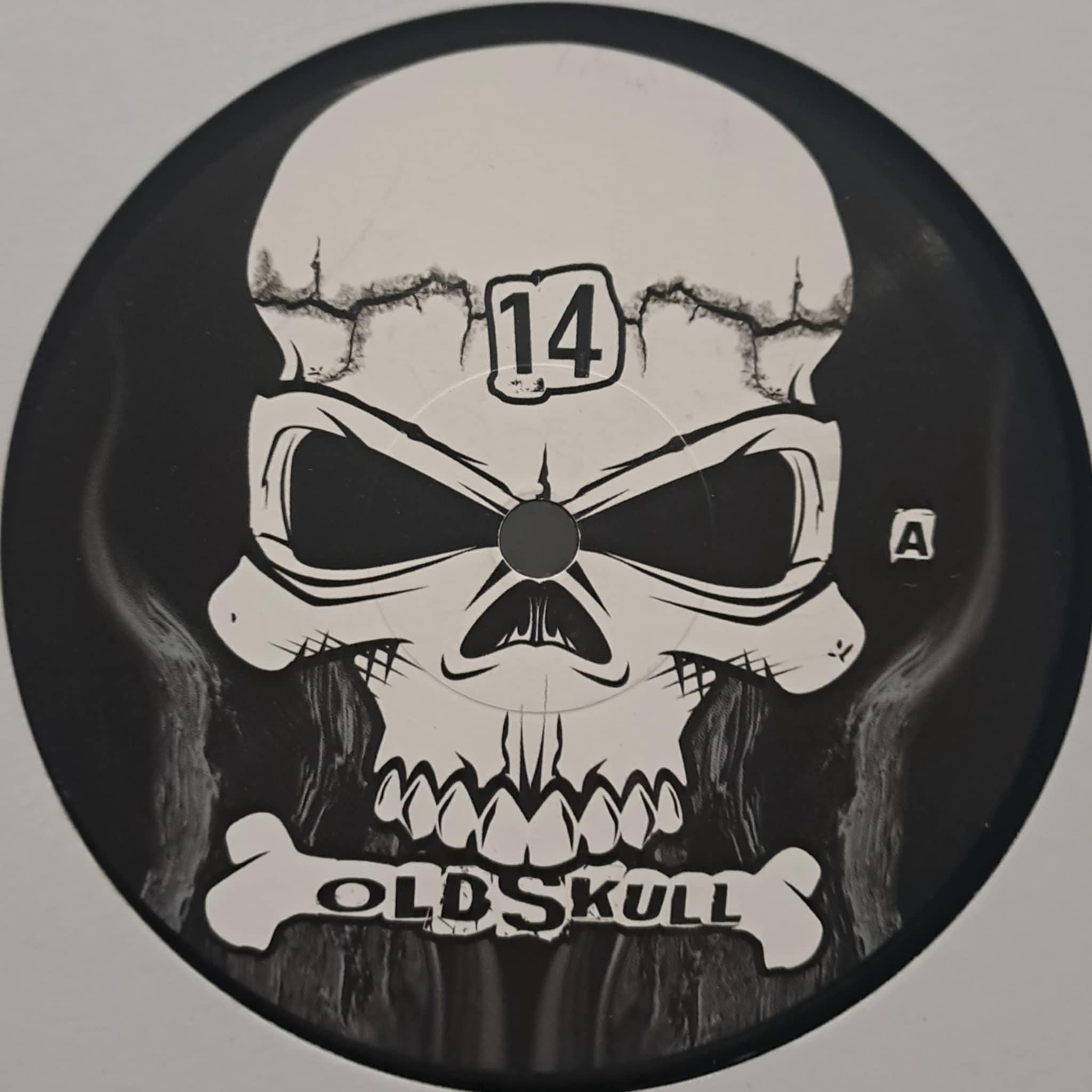 Old Skull 14 - vinyle freetekno