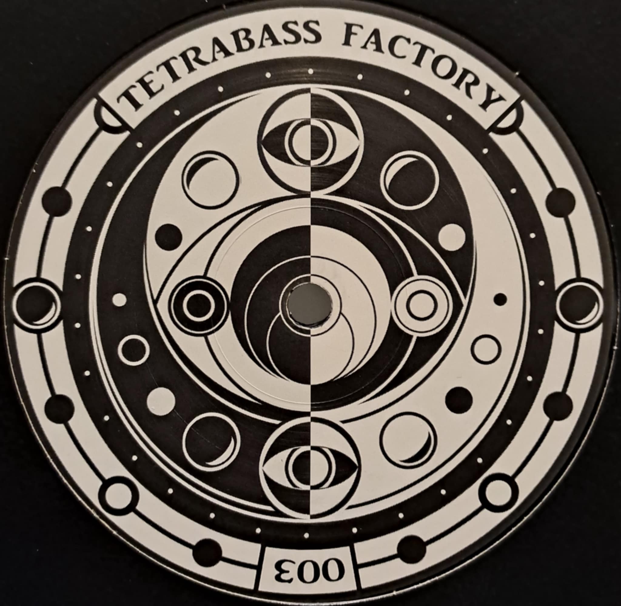 TetraBass Factory 003 - vinyle acid