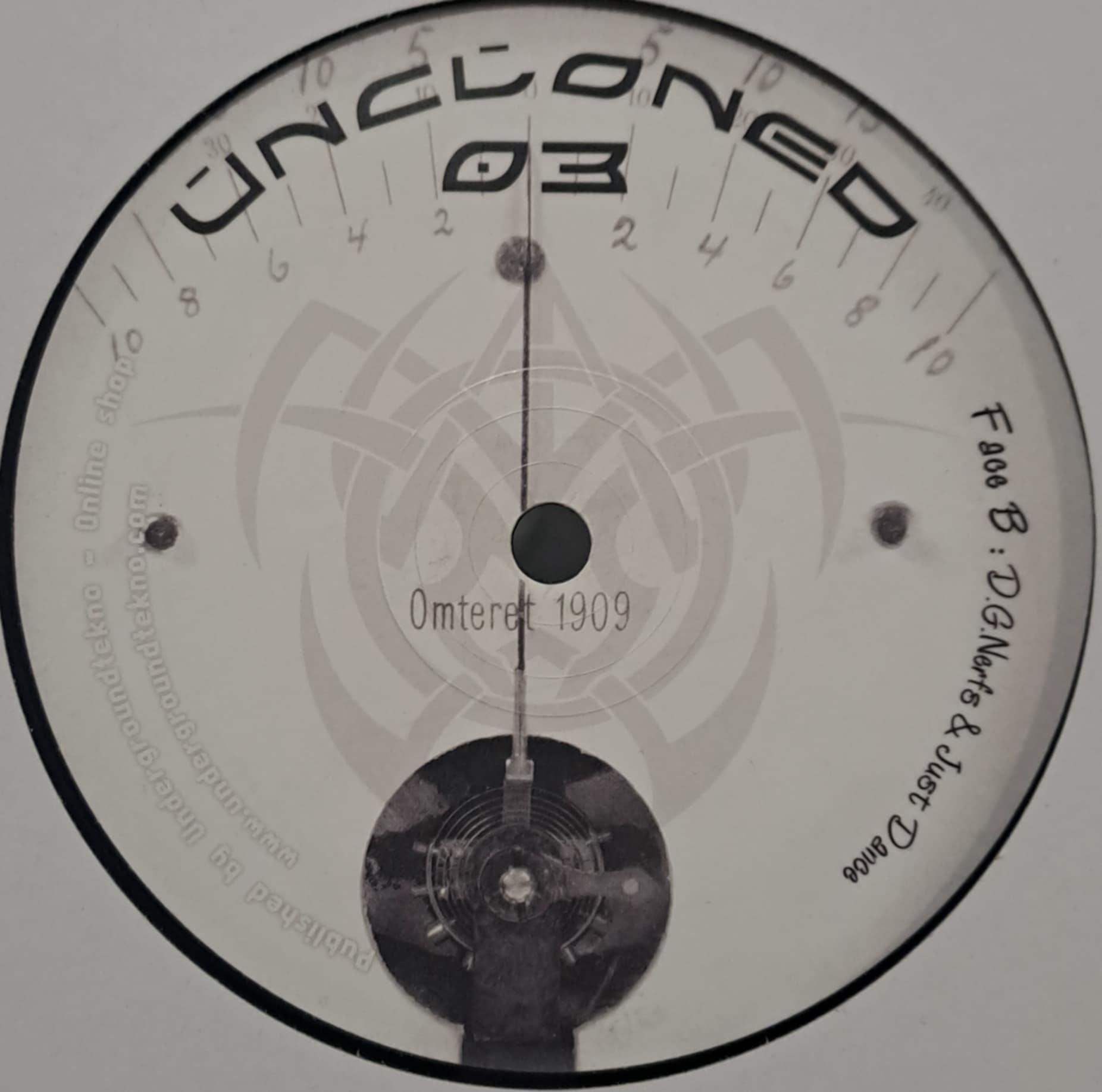 Uncloned 03 - vinyle freetekno