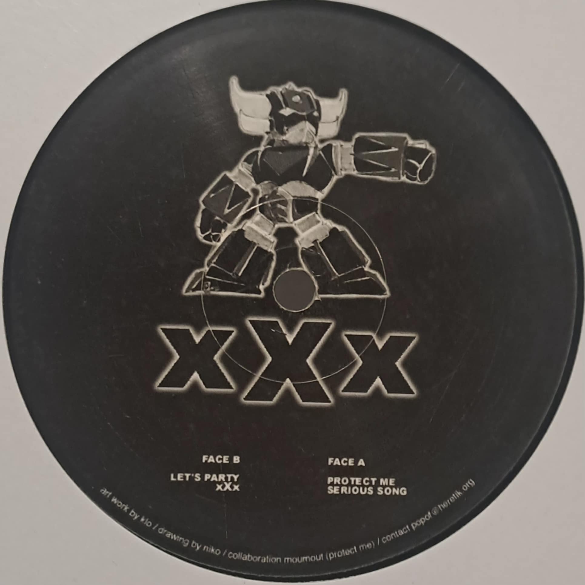 XXX 01 - vinyle techno